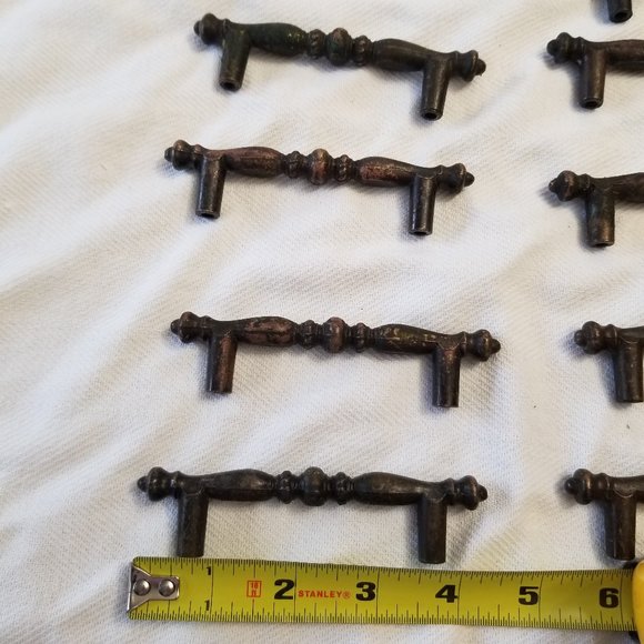 Vintage Antiqued Brass Bronze Drawer Cabinet Pulls 3 inch Set of 25 or ? - Picture 4 of 6